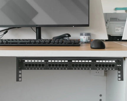 19" verticale muurbeugel 2U zwart - Networkdiscount.com
