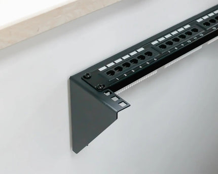 19" verticale muurbeugel 2U zwart - Networkdiscount.com