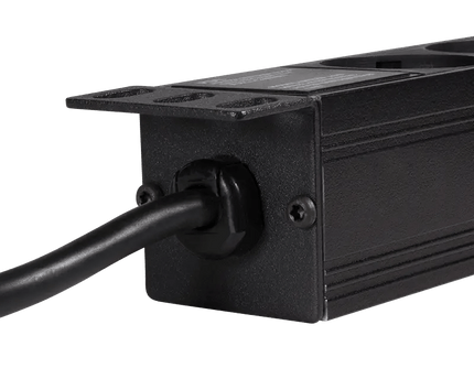 BASIC 9 voudige stekkerdoos voor 19 inch serverkasten - Networkdiscount.com