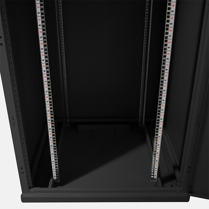 22U server rack with glass door 600x600x1166mm (WxDxH)